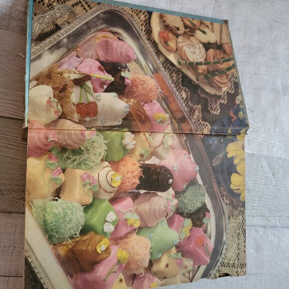 The American Womans Cook Book National Binding 1945 Edition By Ruth Berolzheimer - Picture 5 of 7